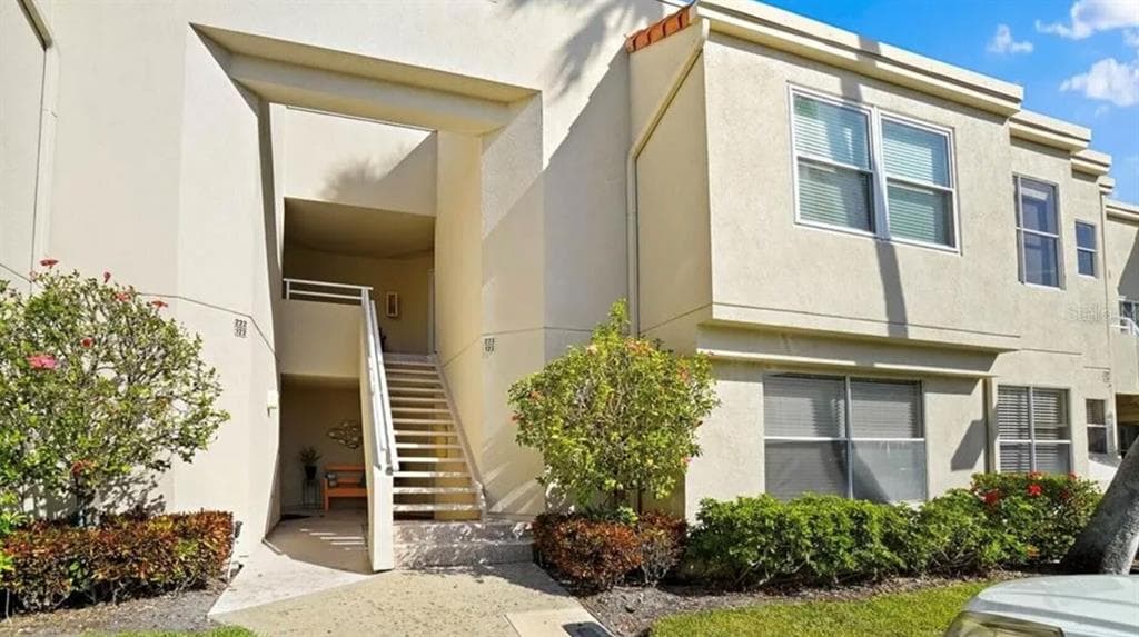 6020 BAHIA DEL MAR CIRCLE UNIT 123 ST PETERSBURG, FL 33715