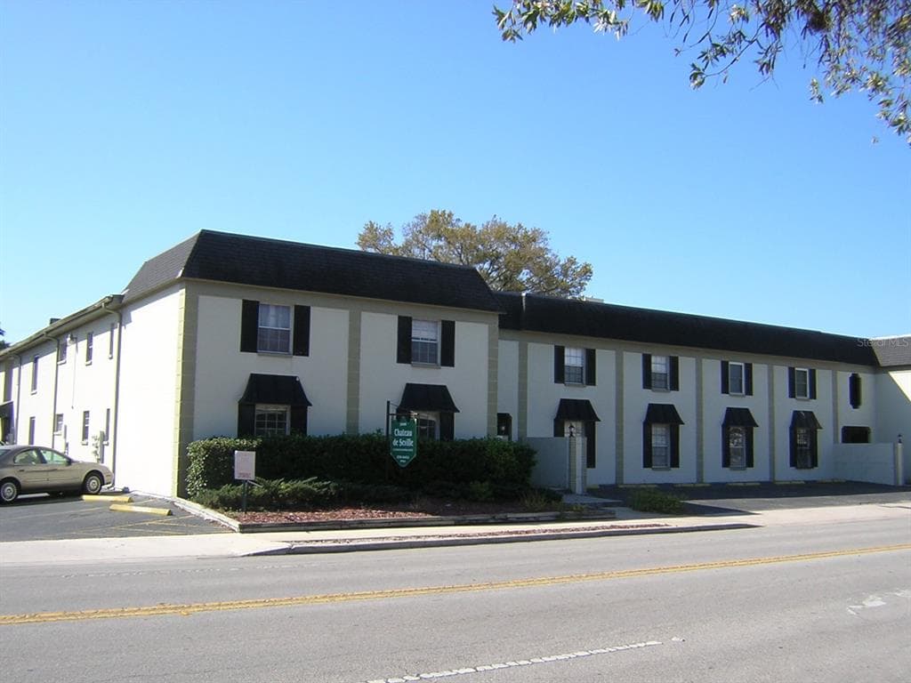 2808 W AZEELE UNIT 103