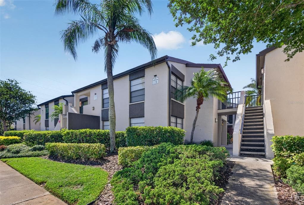 2597 COUNTRYSIDE BOULEVARD UNIT 209 CLEARWATER, FL 33761