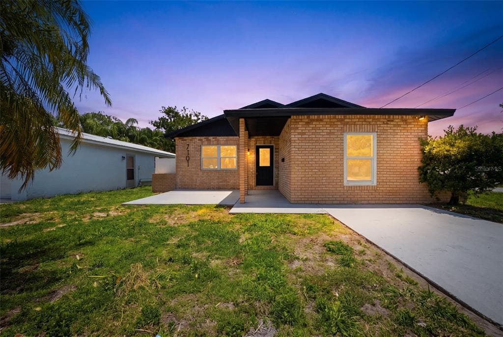 7101 62 WAY N PINELLAS PARK, FL 33781