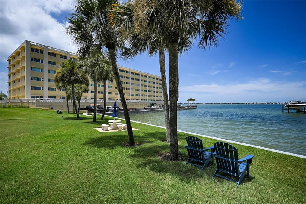 100 BLUFF VIEW DRIVE UNIT 211C BELLEAIR BLUFFS, FL 33770