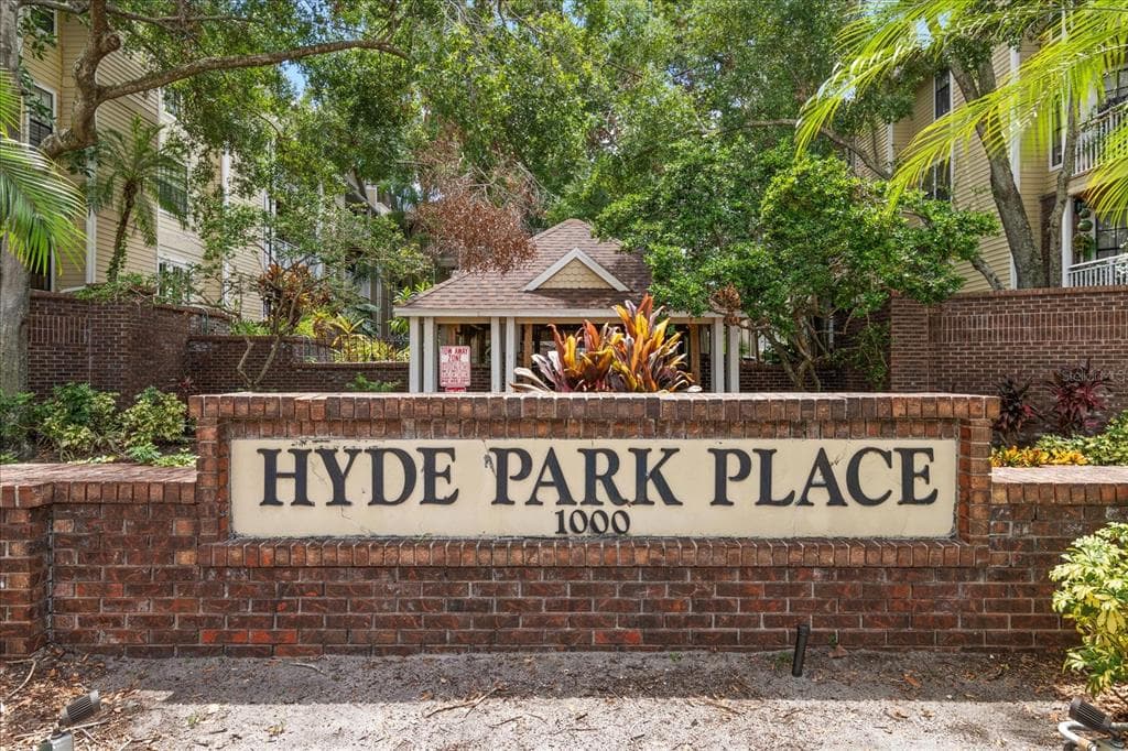 1000 W HORATIO STREET UNIT 215 TAMPA, FL 33606