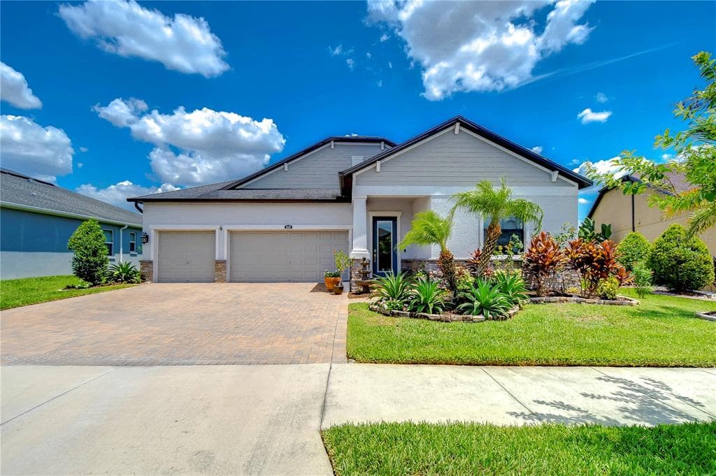 31470 FAIRHILL DRIVE WESLEY CHAPEL, FL 33543