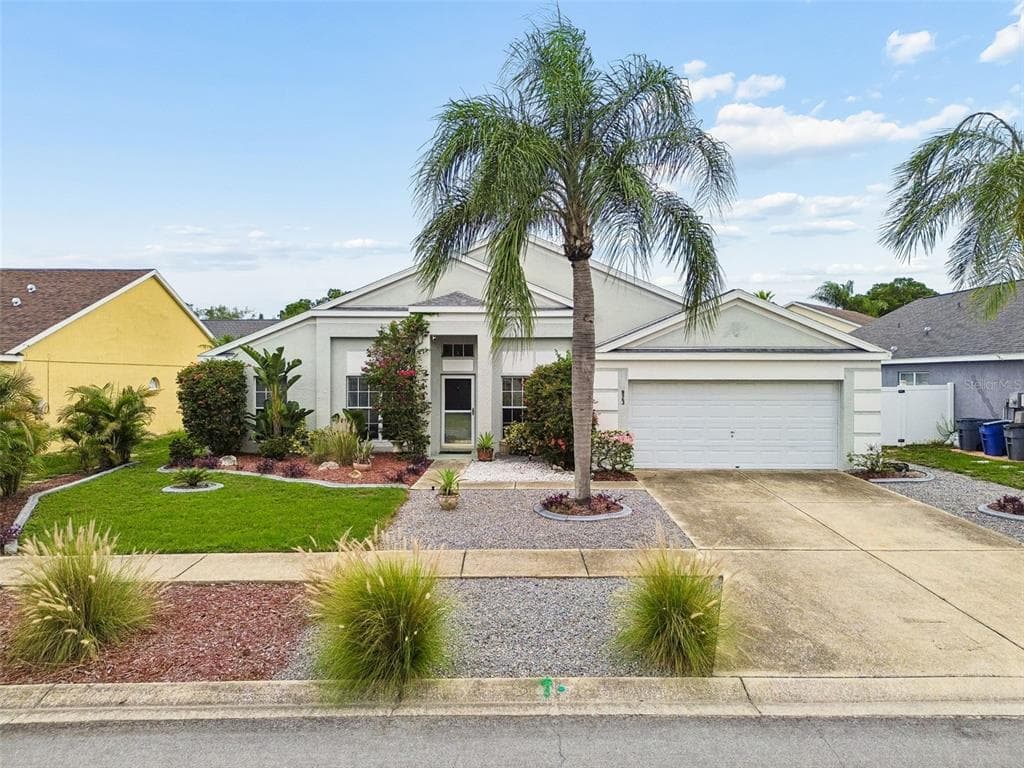 923 HUNTER LANE TARPON SPRINGS, FL 34689