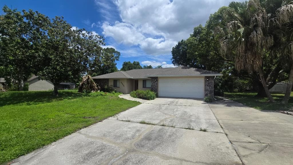 35208 DOLPHIN LAKE DRIVE ZEPHYRHILLS, FL 33541