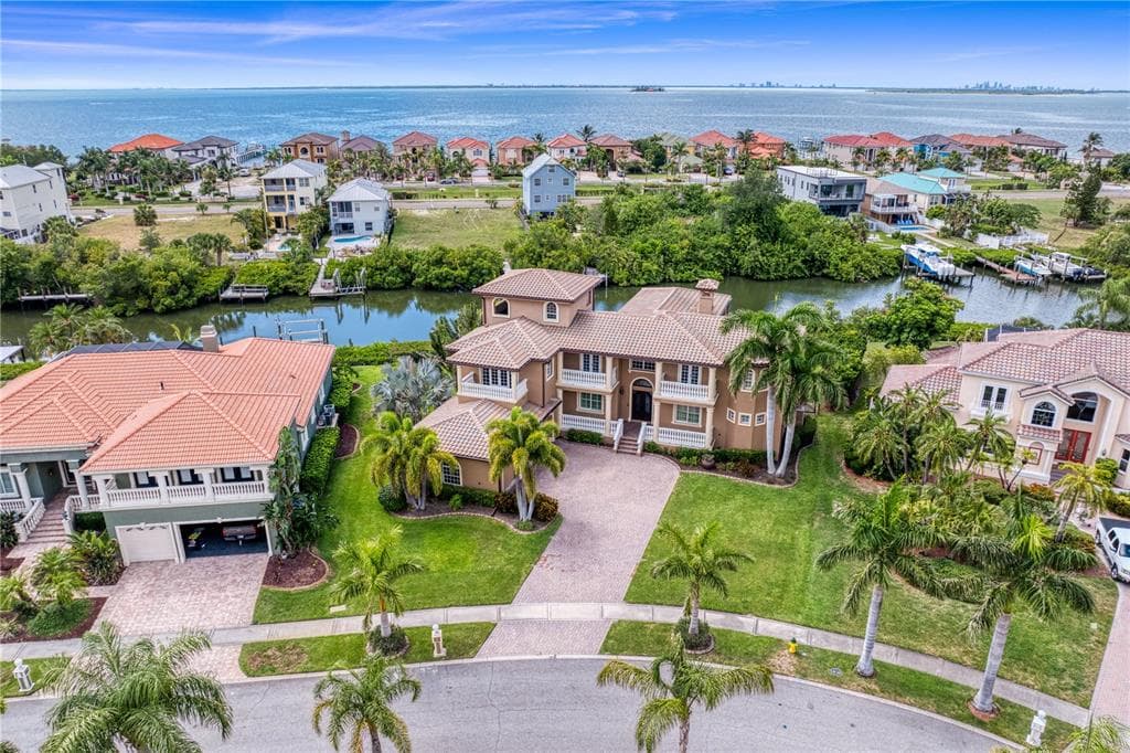 6459 RUBIA CIRCLE