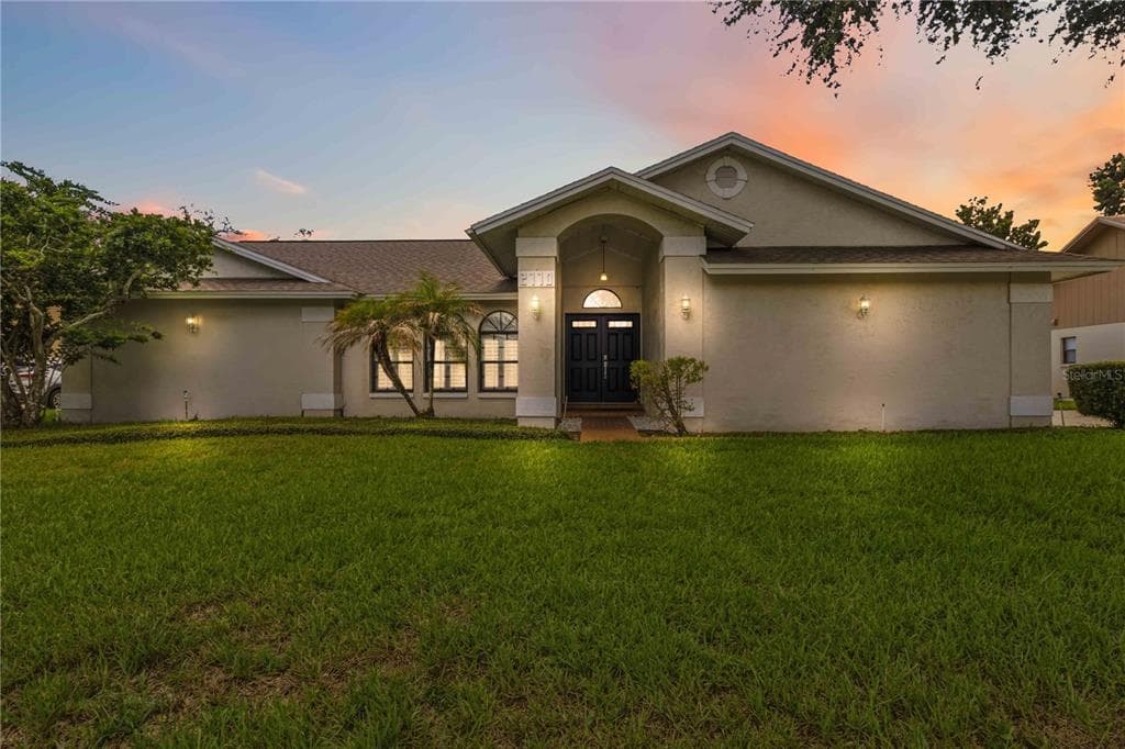 2110 LAINDALE PLACE VALRICO, FL 33596