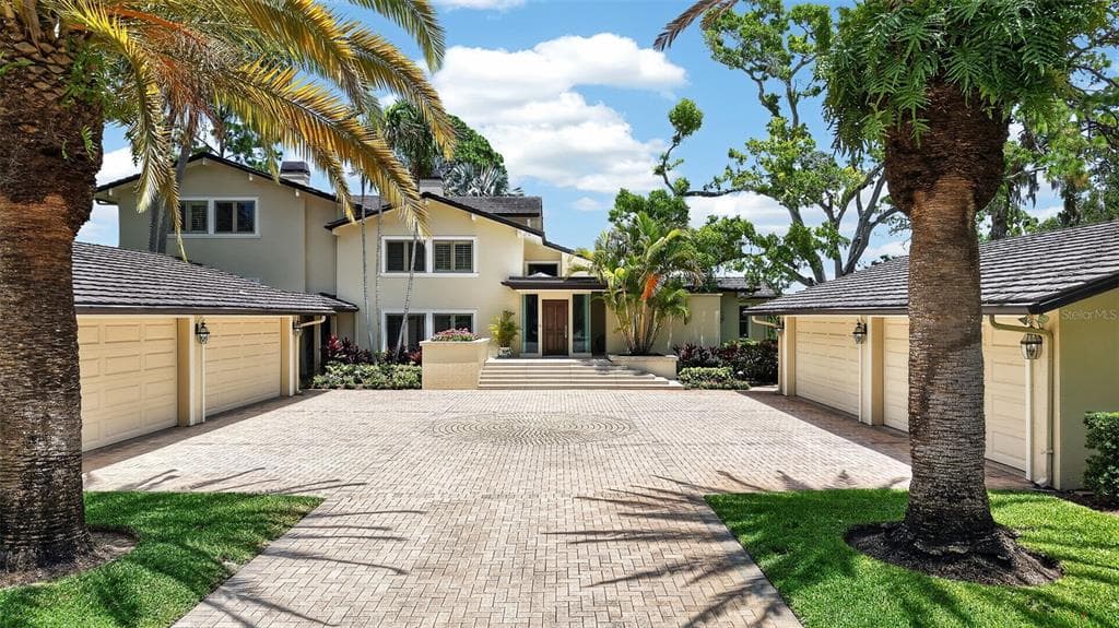 6305 BURNING TREE DRIVE SEMINOLE, FL 33777