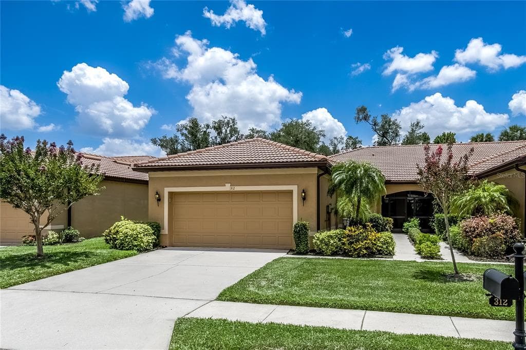 312 SENECA FALLS DRIVE APOLLO BEACH, FL 33572