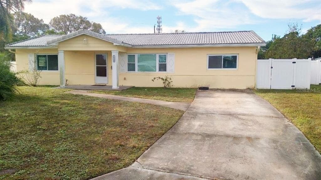 1770 63RD AVENUE N ST PETERSBURG, FL 33702