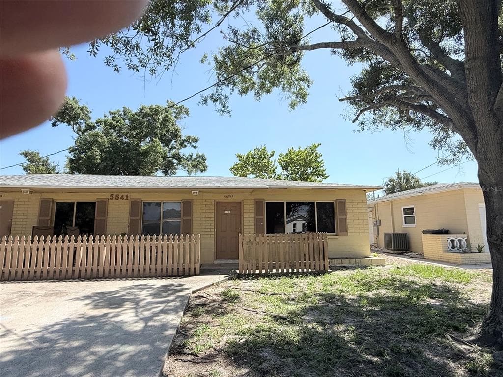 5541 LOWN STREET N UNIT South ST PETERSBURG, FL 33714