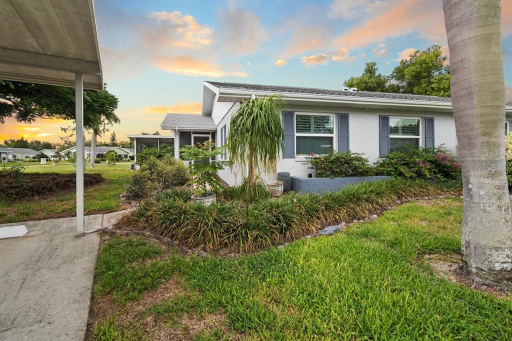 2343 GLENMORE CIRCLE SUN CITY CENTER, FL 33573