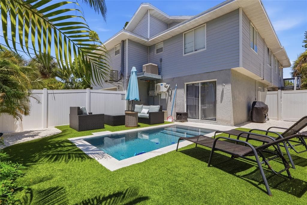 207 71ST STREET UNIT E HOLMES BEACH, FL 34217