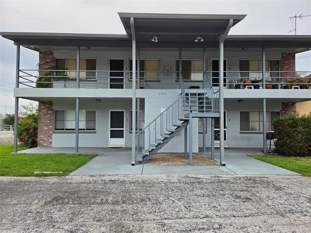 2099 KINGS HWY #1 UNIT 1 CLEARWATER, FL 33764