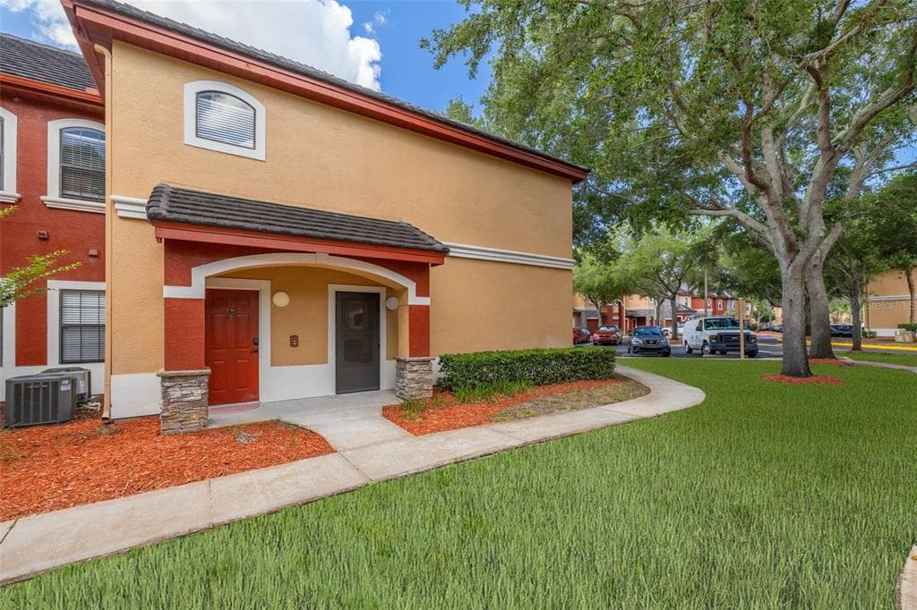 2262 CHIANTI PLACE UNIT 5-0511 PALM HARBOR, FL 34683