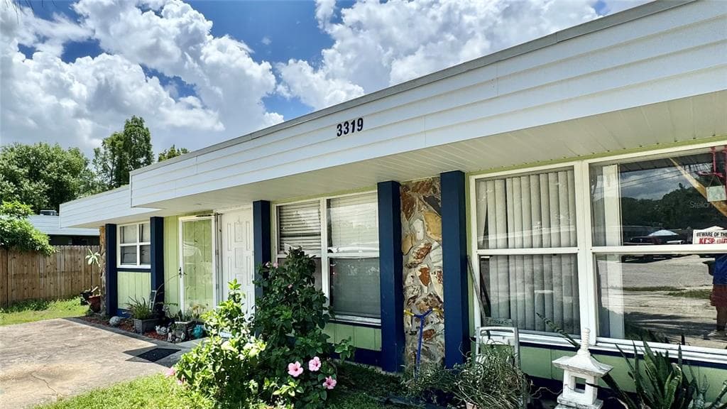 3319 SHERWOOD DRIVE