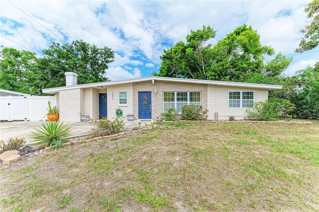 161 SUNTAN AVENUE SARASOTA, FL 34237