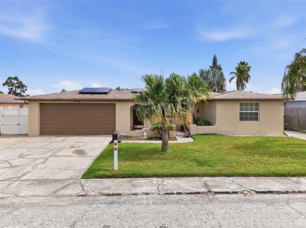 3315 SUPREME DRIVE HOLIDAY, FL 34691