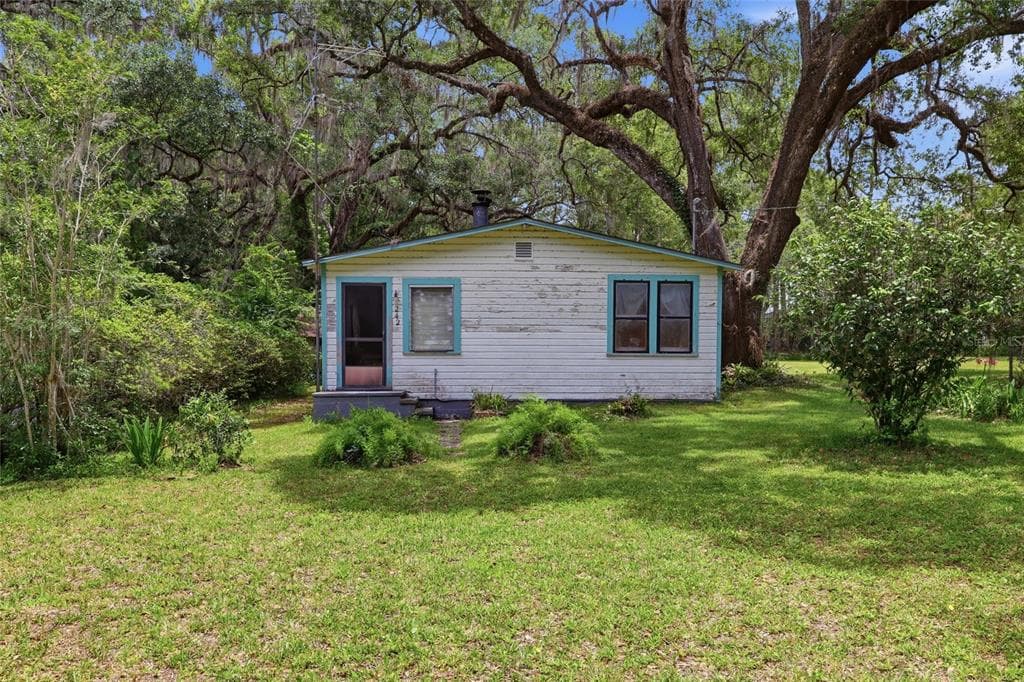 242 ZOLLER STREET BROOKSVILLE, FL 34601