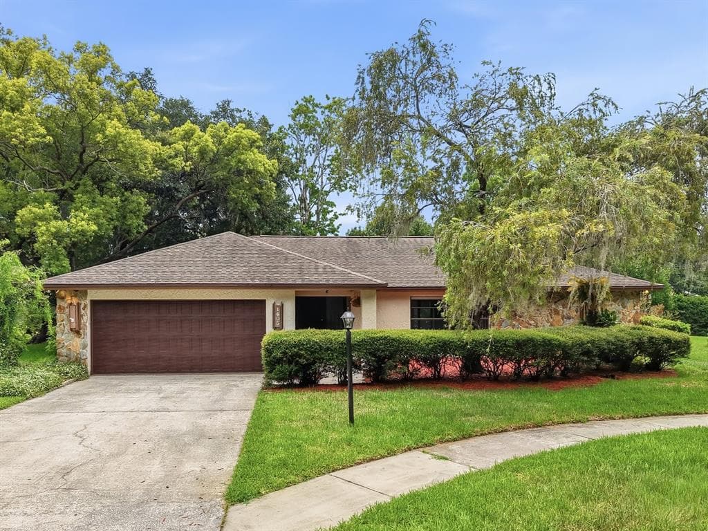 1405 LAUREL COURT PLANT CITY, FL 33563