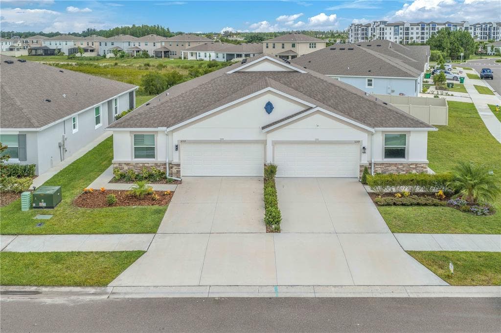 32313 LEXINGTON STREET WESLEY CHAPEL, FL 33543