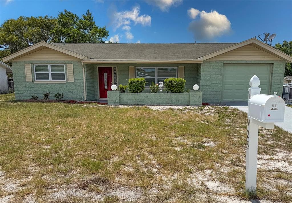 10925 PICCADILLY ROAD PORT RICHEY, FL 34668