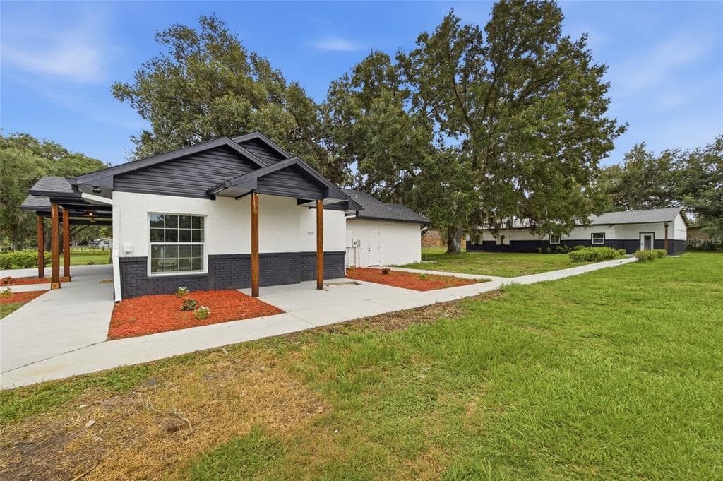 1205 E KNIGHTS GRIFFIN ROAD PLANT CITY, FL 33565