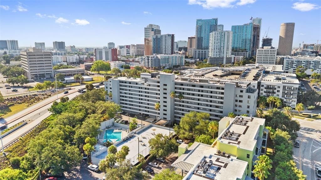 201 W LAUREL STREET UNIT 907 TAMPA, FL 33602