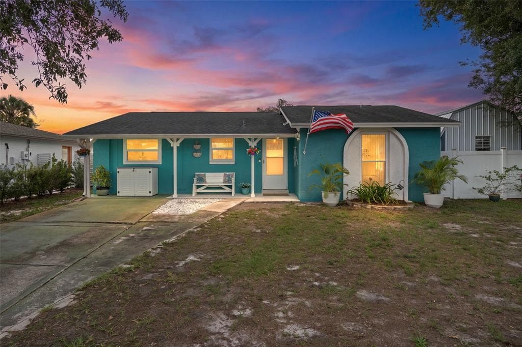 7906 WOODVINE CIRCLE