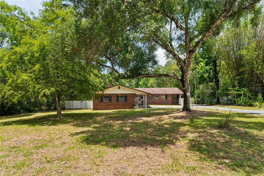 1022 S MILDRED AVENUE BROOKSVILLE, FL 34601
