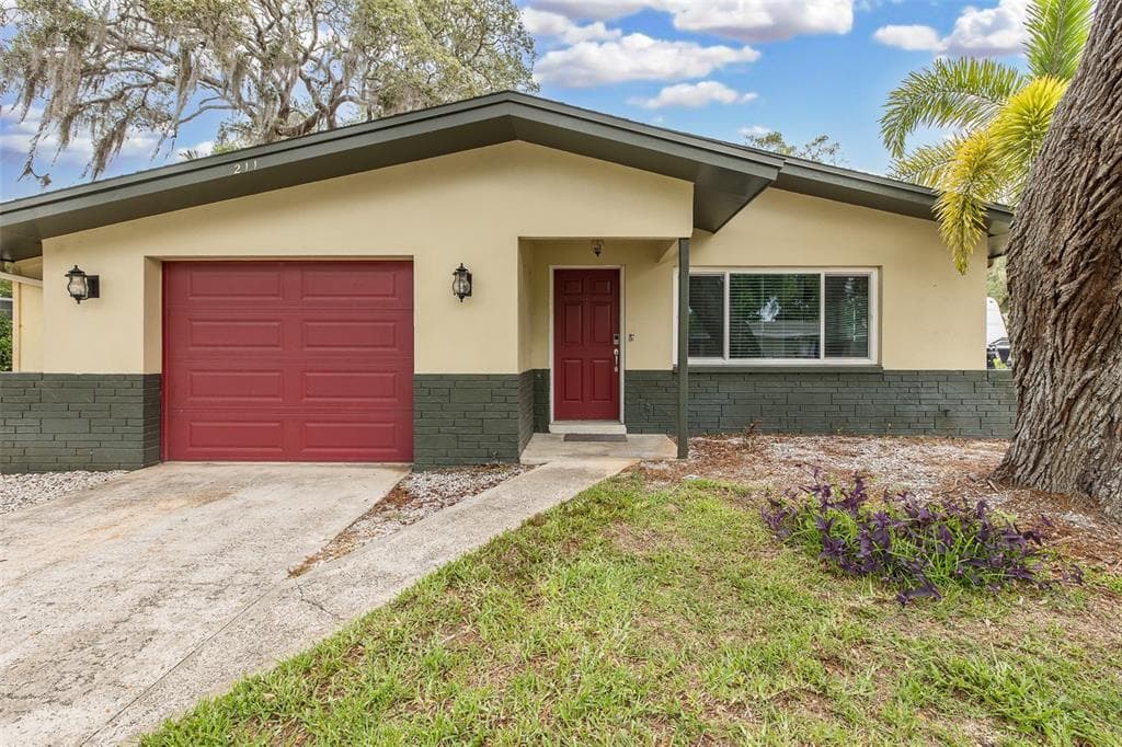 211 TIMBERLANE DRIVE PALM HARBOR, FL 34683