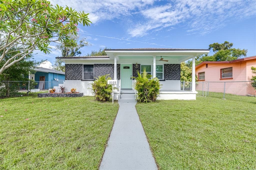 2325 HIGHLAND STREET S ST PETERSBURG, FL 33705