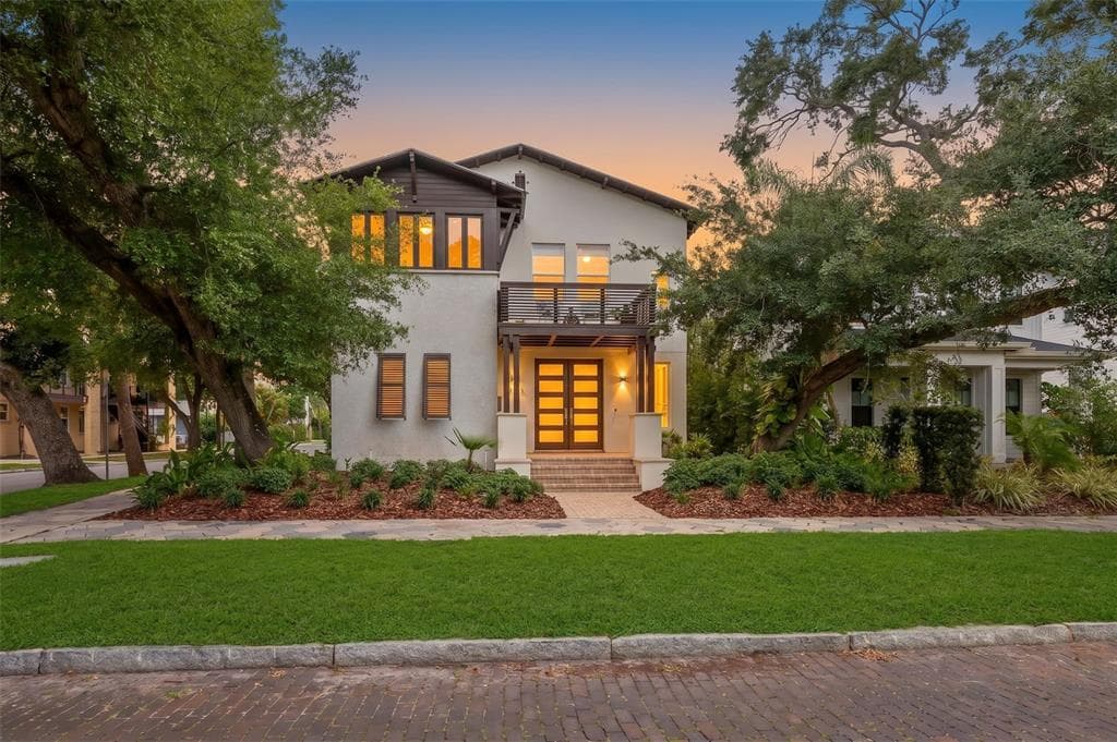 305 12TH AVENUE NE ST PETERSBURG, FL 33701