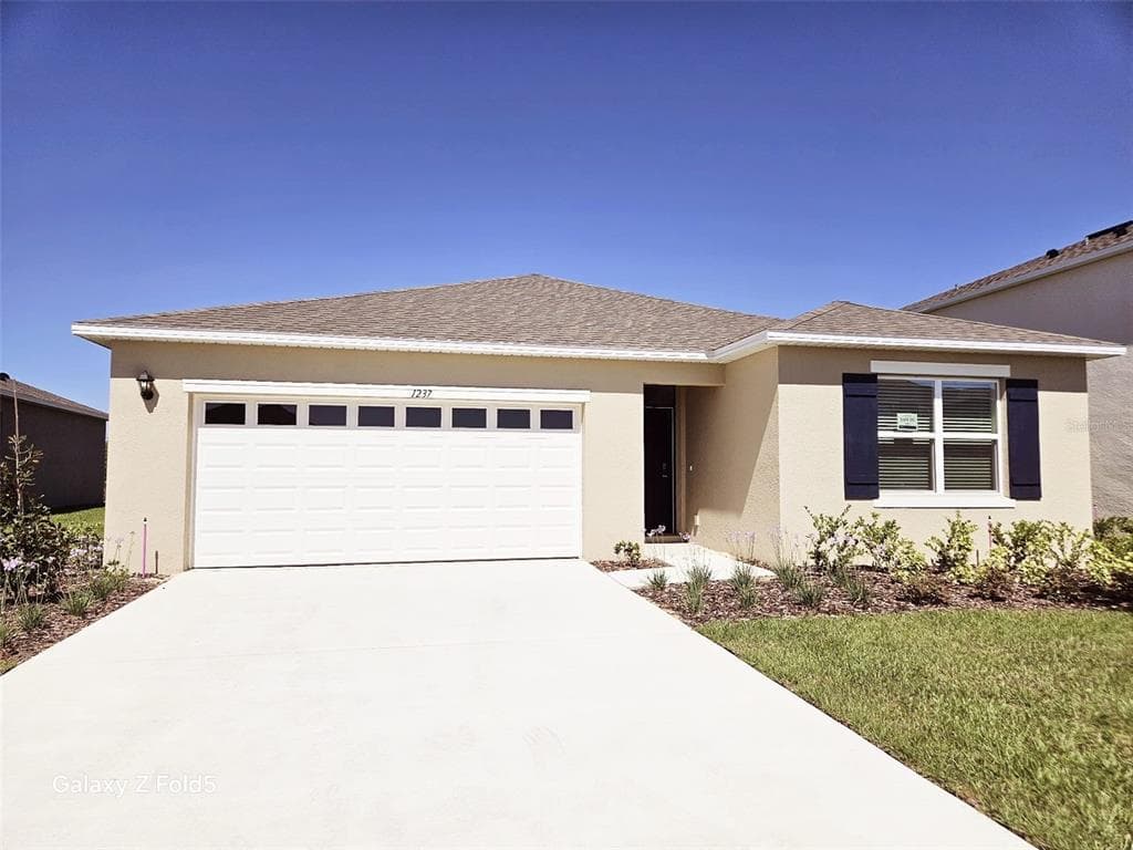 1237 LIMBALI STREET MOUNT DORA, FL 32757