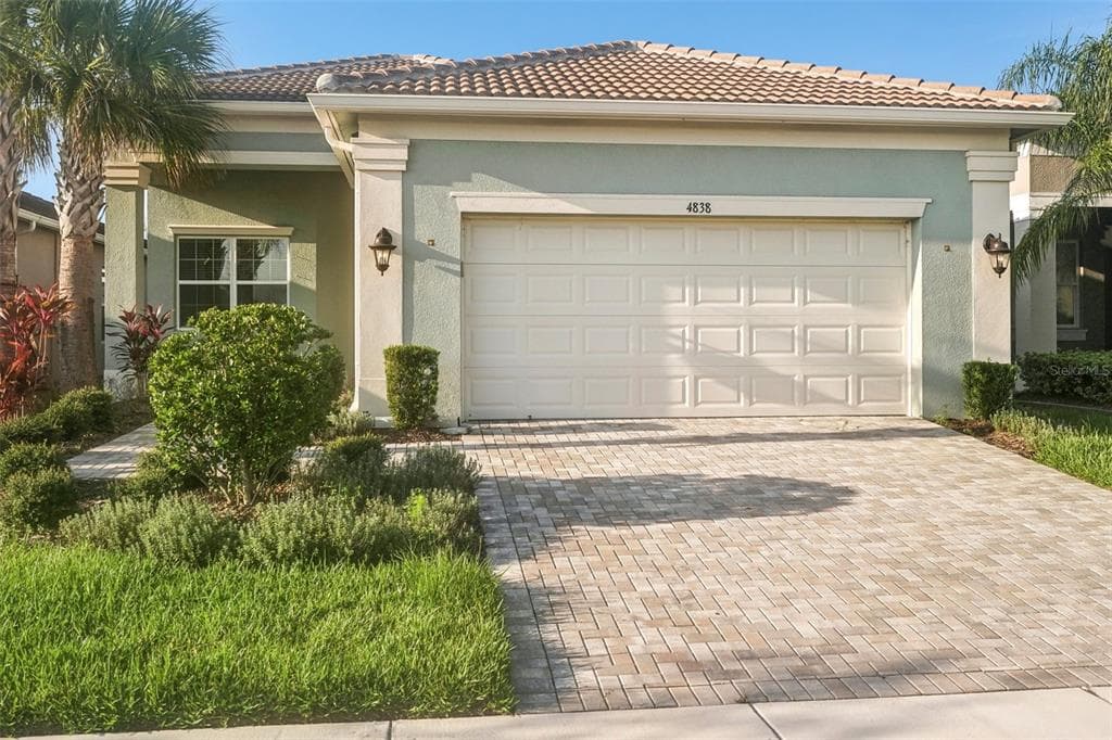 4838 SEVILLA SHORES DRIVE WIMAUMA, FL 33598