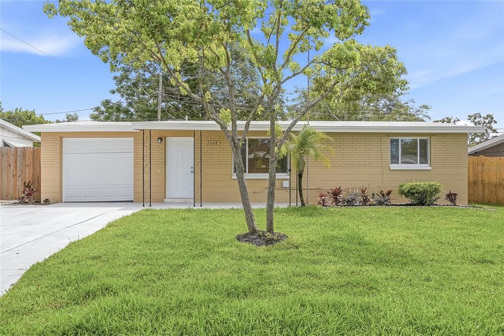 2048 HESS DRIVE HOLIDAY, FL 34691