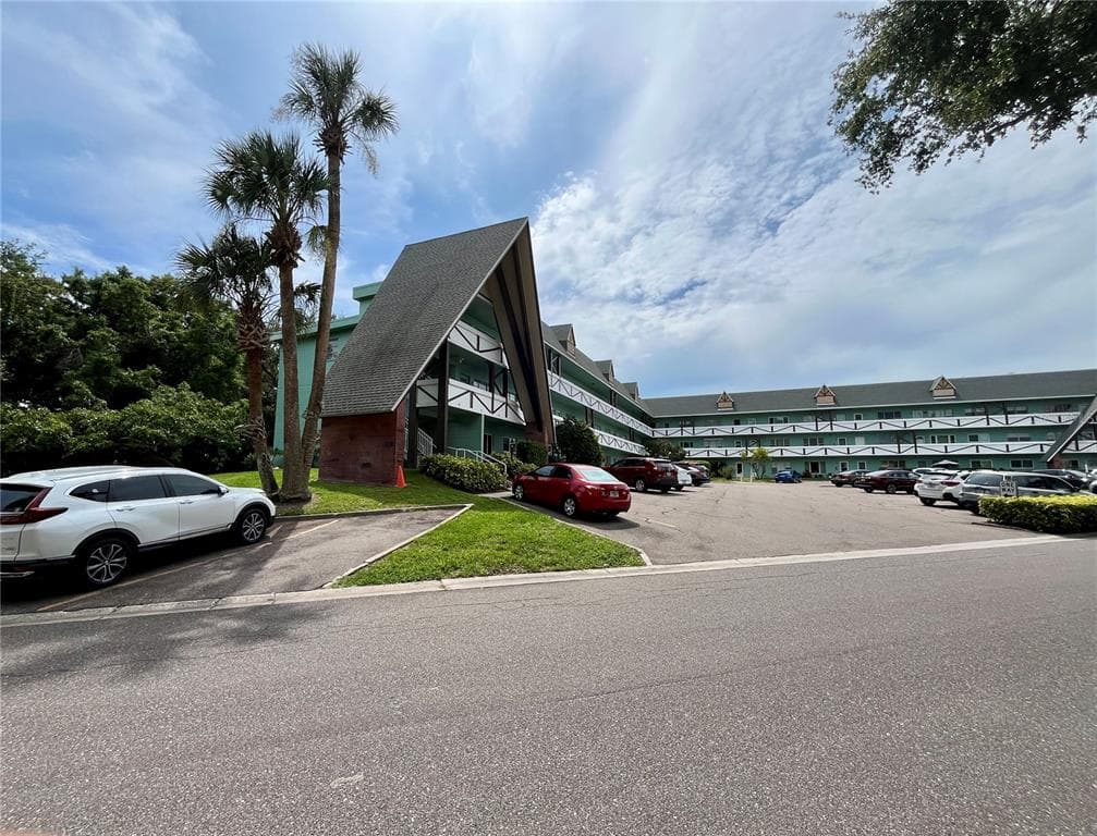 2042 AUSTRALIA WAY W UNIT 58 CLEARWATER, FL 33763