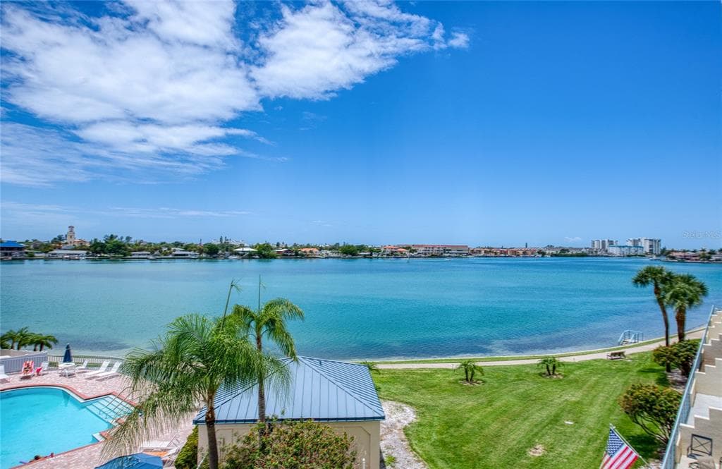 7974 SAILBOAT KEY BOULEVARD S UNIT 301 SOUTH PASADENA, FL 33707