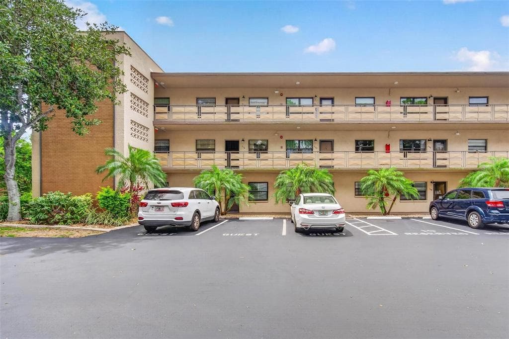 5975 TERRACE PARK DRIVE N UNIT 311 ST PETERSBURG, FL 33709