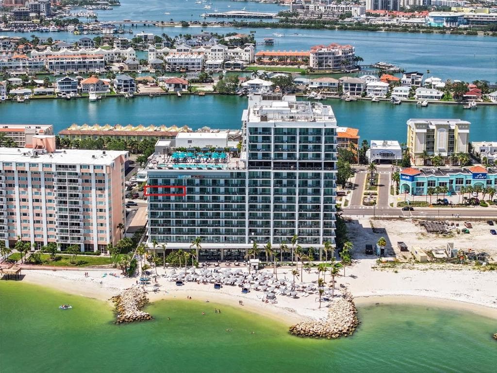 691 S GULFVIEW BOULEVARD UNIT 815 CLEARWATER BEACH, FL 33767