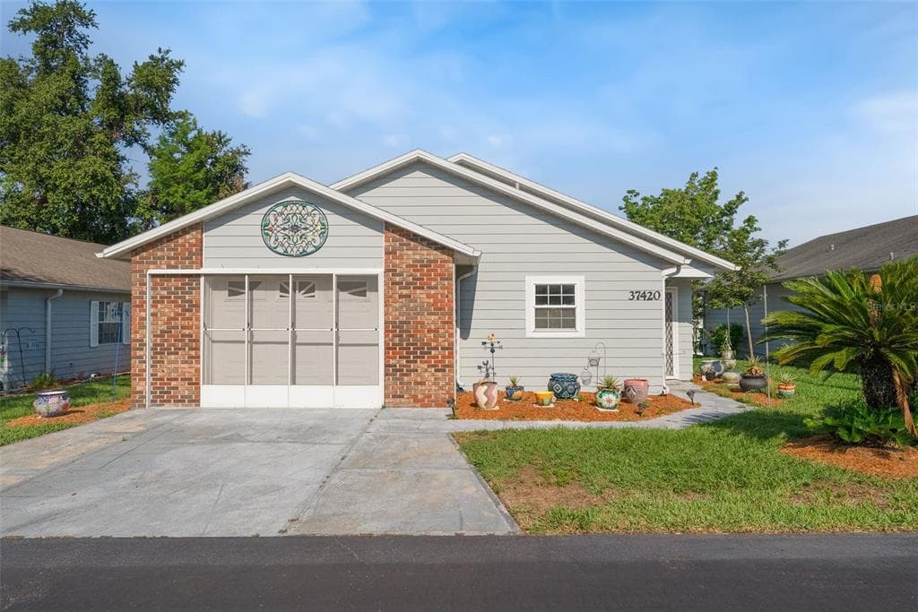 37420 TEABERRY LOOP ZEPHYRHILLS, FL 33542