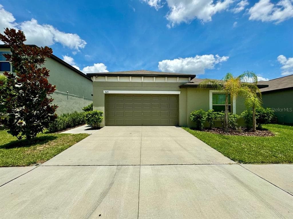 7025 KING CREEK DRIVE SUN CITY CENTER, FL 33573