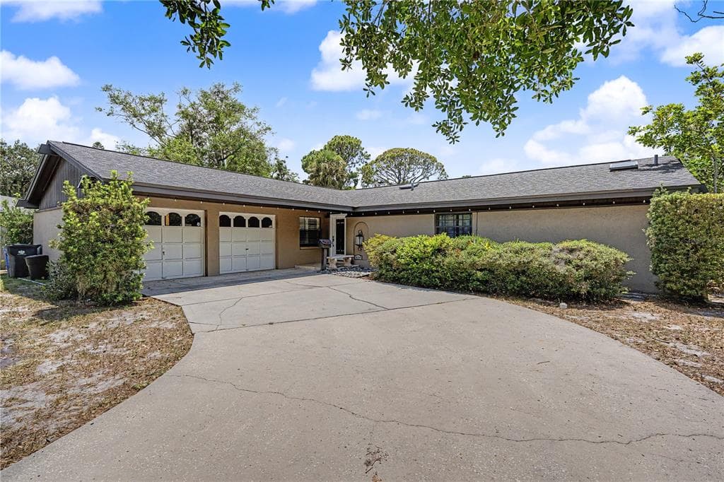8314 W HIAWATHA STREET TAMPA, FL 33615