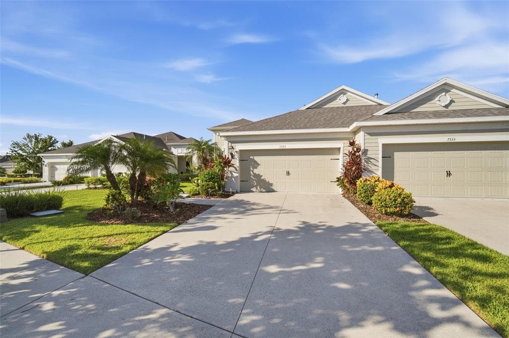 7335 PARKSHORE DRIVE APOLLO BEACH, FL 33572