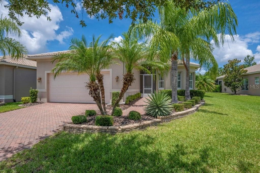 16127 CAPE CORAL DRIVE WIMAUMA, FL 33598