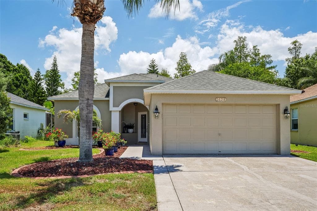 1628 CROSSVINE COURT