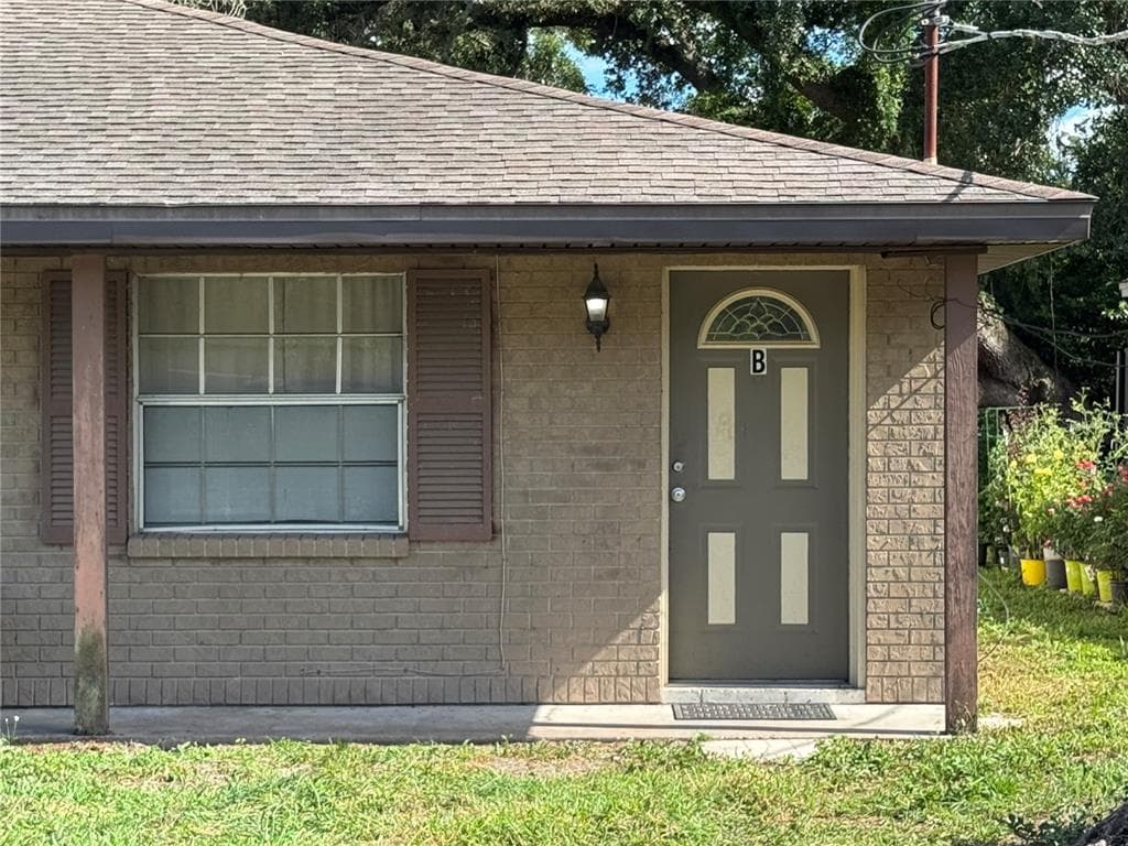 1004 MELROSE STREET UNIT B SEFFNER, FL 33584