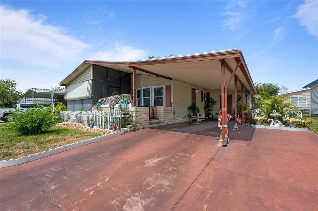 3145 GREAT OAK STREET WESLEY CHAPEL, FL 33543