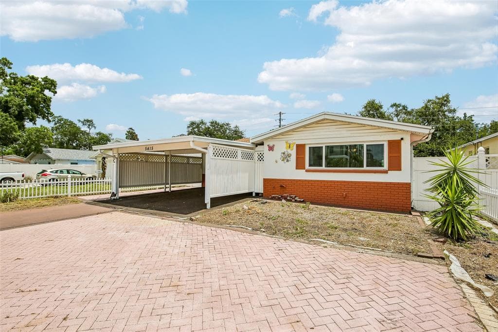 5415 1ST STREET NE ST PETERSBURG, FL 33703