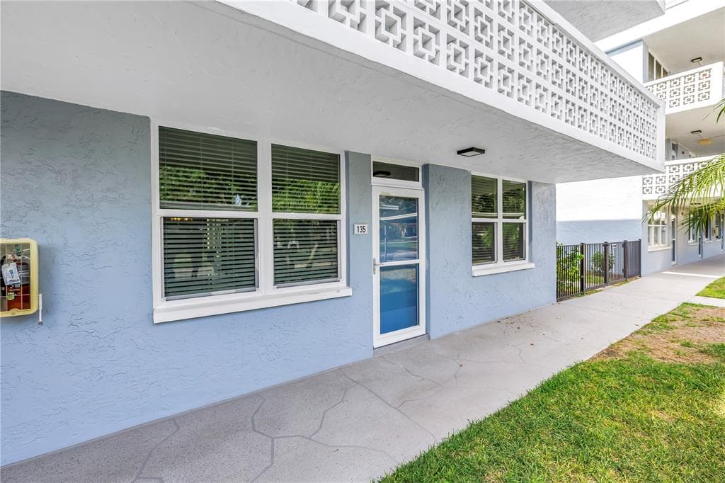 4715 BAY STREET NE UNIT 135 ST PETERSBURG, FL 33703